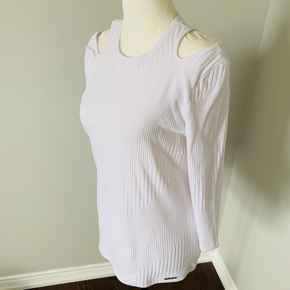 Michael Kors 3/4 sleeve blouse - Picture 2 of 7